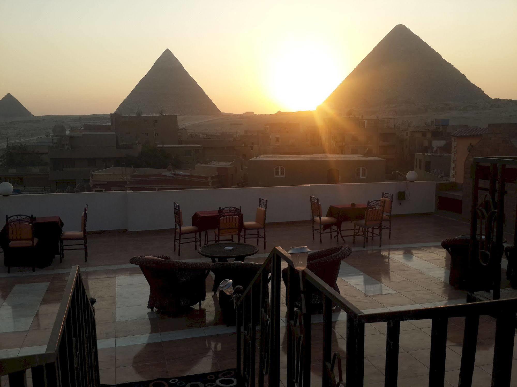 Pyramids Plateau Inn Giza Buitenkant foto